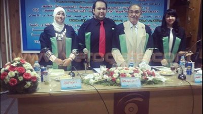 الـ«فيس بوك» الأكثر مصداقية.. رسالة ماجستير بـ«إعلام القاهرة»