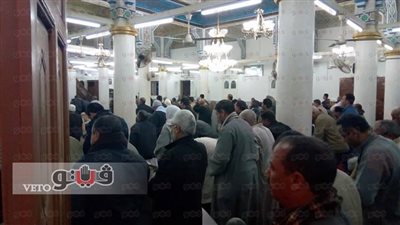 بالصور.. الآلاف يشيعون جثمان والد زوجة محمد صلاح بالغربية