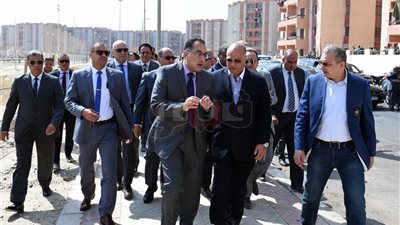 تفاصيل جولة رئيس الوزراء بروضة السيدة زينب والأسمرات.. مدبولي يكلف بسرعة الانتهاء من التنفيذ.. العمل ٢٤ ساعة وسداد المستحقات المالية.. وإنشاء 7304 وحدات سكنية