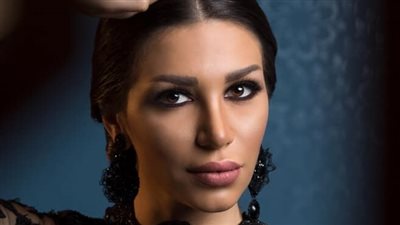 سارة نخلة تتعاقد على «حكايتي» مع ياسمين صبري
