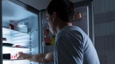 6 طرق صحية لمواجهة نوبات الجوع