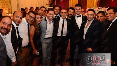 بالصور.. تامر حسني والسقا ومصطفى قمر يتألقون بحفل زفاف محمد أنور