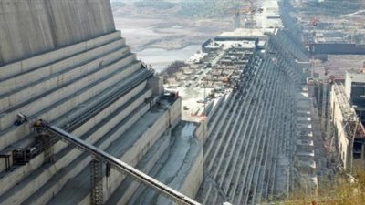 بالأرقام.. الأزمة الاقتصادية في إثيوبيا تعرقل بناء سد النهضة.. تقرير أمريكي يكشف تراجع العملات الأجنبية وزيادة الاقتراض في أديس أبابا.. والشركات المحلية غير قادرة على الالتزام