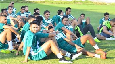 المصري يتدرب في نهار رمضان استعدادا للقاء سموحة