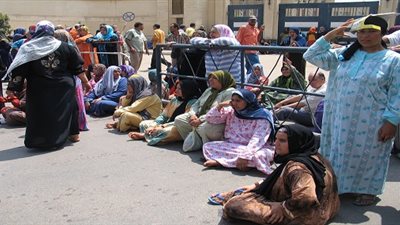 توقف مصانع سجاد المحلة بسبب إضراب العاملين