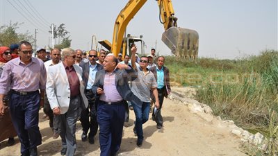 محافظ الإسماعيلية يتفقد مشروع الصرف المغطى لبركة «أم شاكر»