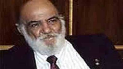 19 عاما على رحيل زعيم المعارضة البرلمانية في العهد الجمهورى