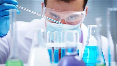 «صناعة الدواء»: عدم وجود شكوى بشأن توقف أي خط إنتاج حتى الآن