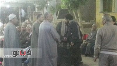 محمد صلاح يصل إلى مسقط رأسه لتلقي عزاء والد زوجته