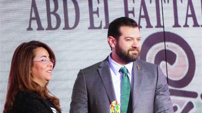 كندة علوش تهنئ عمرو يوسف بتنصيبه سفيرًا للإعاقة الذهنية