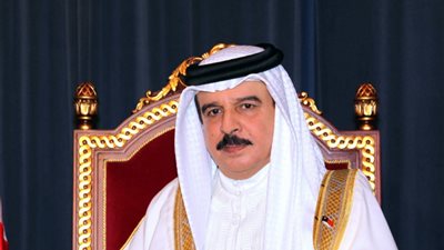 عاهل البحرين يصل مطار القاهرة في زيارة لمدة يومين