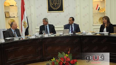 الاتفاق على بدء تنفيذ المحور الخدمي الاستثماري في الأسمرات