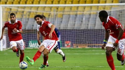 «زكريا وإيفونا» يقودان هجوم الأهلي أمام سموحة بالدوري