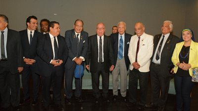 وزير الثقافة يكرم الفنانين في احتفالية نصر أكتوبر بمسرح الهناجر