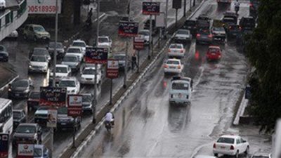 الأمطار تفاجئ المواطنين في «عز الحر»
