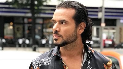 سامو زين في كواليس تصوير كليب «الأسطوانة المشروخة»