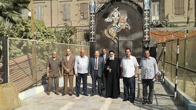 بالصور.. رئيس مدينة كفر الزيات يزور كنيسة العذرا مريم وأبوسيفين