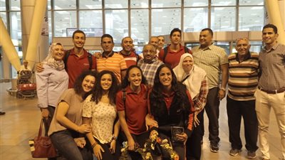 بعثة منتخب مصر للسباحة القصيرة تصل مطار القاهرة (صور)