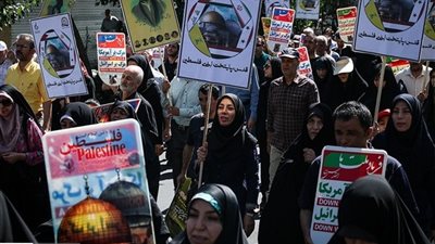 انطلاق مسيرات يوم القدس العالمي في طهران (فيديو)