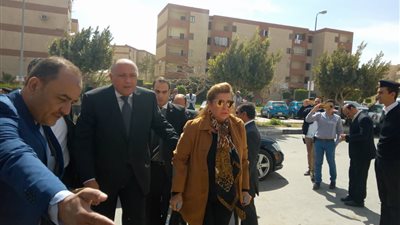 وزير الخارجية يدلي بصوته في التجمع الخامس