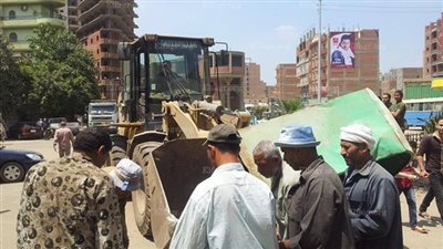 حملات على الأسواق والشوارع لرفع الإشغالات بأبوقرقاص في المنيا