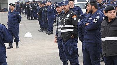 كويتي مطلوب في «خطف وتزوير» اقتحم شقة عائلة مصرية