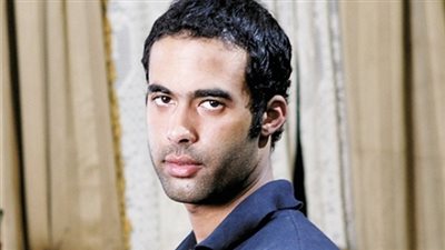 هيثم أحمد زكي يبكي فريق تصوير إعلان «بيبسي»