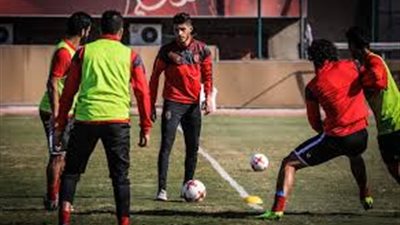 مران قوي للغائبين عن رحلة الأهلي إلى الجزائر