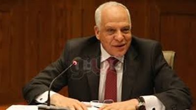 محافظ الجيزة: حلول عملية لمواجهة مخلفات الرتش والهدم بالشوارع