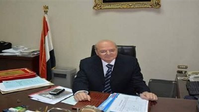 رئيس جامعة الزقازيق: إعداد دراسة لتحسين التأمين الصحي للأساتذة وأسرهم