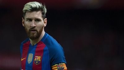 ميسي يجدد عقده مع برشلونة في ديسمبر