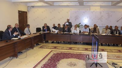 محافظ بني سويف يستعرض تقرير حملة «استرداد الأراضي»