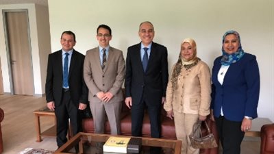 الوفد المشارك في مؤتمر العمل الدولي يزور مقر البعثة الأوروبية