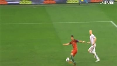 بالفيديو.. «رونالدو» يهدر انفرادا أمام مرمى بولندا