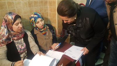 محافظ البحيرة تدلي بصوتها في انتخابات الرئاسة