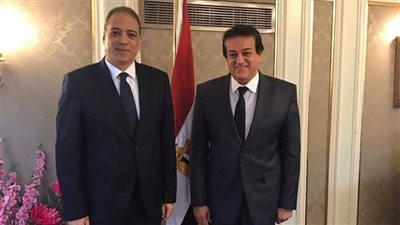 عميد «تربية بورسعيد» يناقش وزير التعليم العالي المكان المناسب للجامعة