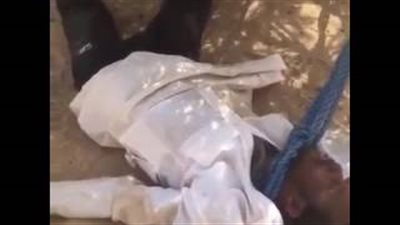 بالفيديو.. عامل يحاول الانتحار بسبب كفيله السعودي يثير السخرية