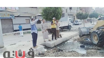 استمرار أعمال تطهير مطابق الصرف الصحي بالإسماعيلية استعدادا للشتاء