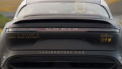 لوسيد تستعرض مهارت سيارة  اير بثلاثة محركات