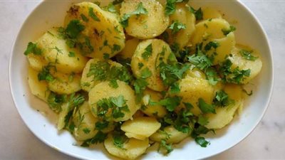 طريقة عمل سلطة البطاطس