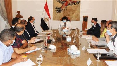 وزيرة الثقافة تجتمع مع رئيس الأوبرا للاطلاع على استعدادات مهرجان الموسيقى العربية