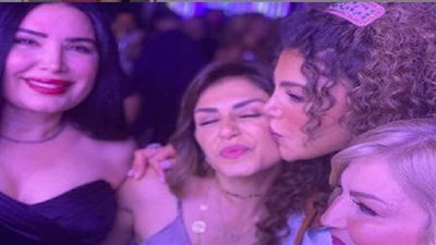 منة فضالي تهنئ ريهام حجاج بعيد ميلادها.. وتنشر صورا من الاحتفال