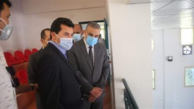 وزير الرياضة يتفقد المبنى الإداري لنادي الإيمان لذوي القدرات الخاصة بسوهاج