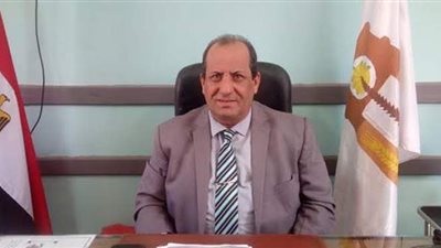 بيطري الوادى الجديد يحصن 50685 ضد الجلد العقدى