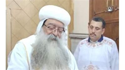 الأنبا تكلا يترأس قداس عيد الصليب بكنيسة رئيس المتوحدين | صور