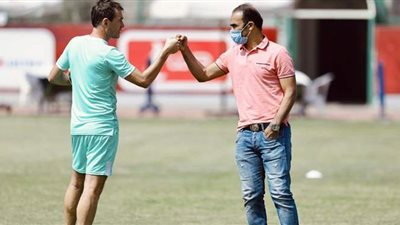 «عبد الحفيظ» يجتمع مع «فايلر» في المران الصباحي بالأهلي