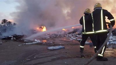 إخماد حريق شدات خشبية لكوبري تحت الإنشاء في المرج