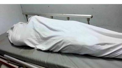 الاستماع لأقوال الجيران في العثور على جثة سيدة إفريقية ملفوفة بملاءة تحت السرير بالعجوزة