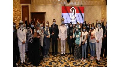 الداخلية تهدي ماكينات حياكة لعدد من السيدات المُعيلات من ذوى الإعاقة السمعية