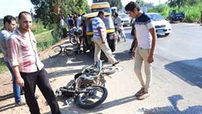 إصابة 4 أشخاص في حادث تصادم بين ملاكي ودراجة نارية بالمنيا